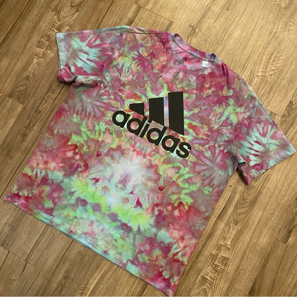 🔥NEW🔥 CUSTOM ADIDAS TIE DYE MEN’S TEE